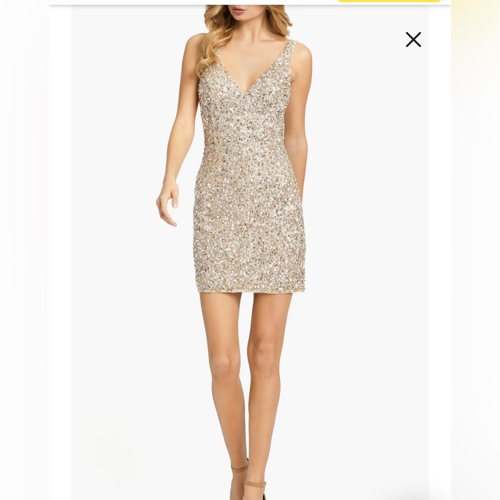 V-Neck Sequin Cocktail Dress by Mac Duggal size 4 New
